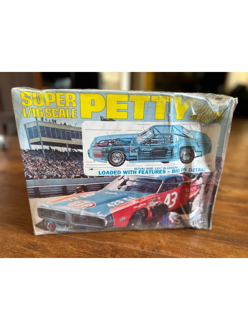 MPC Super 1/16 Scale Richard Petty Charger Model Kit